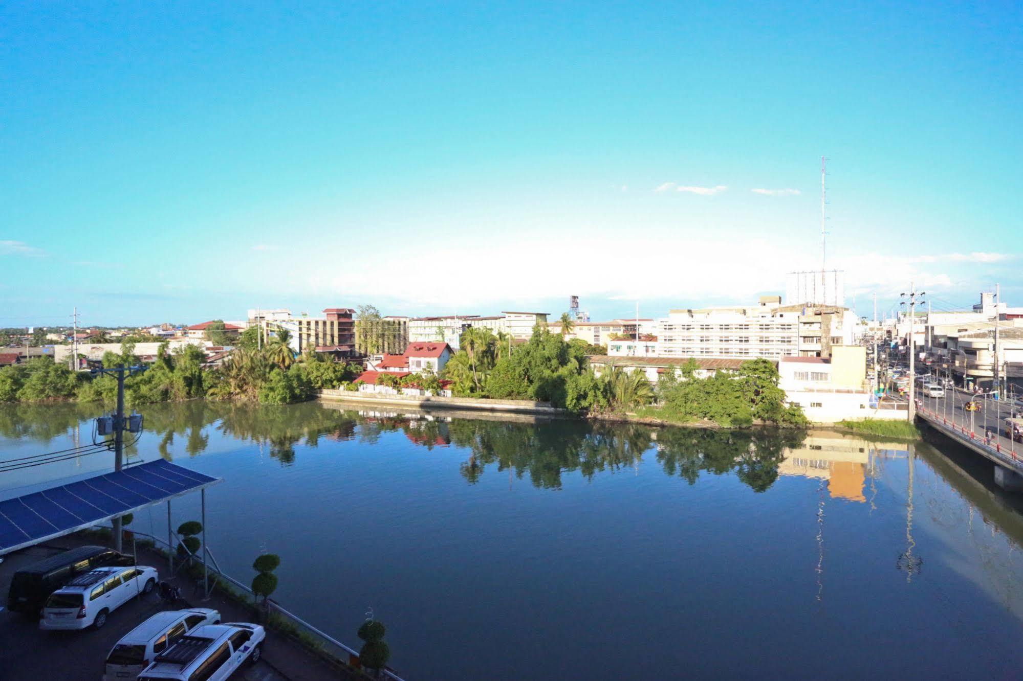 โรงแรมสตาร์ พลาซา Dagupan City ภายนอก รูปภาพ